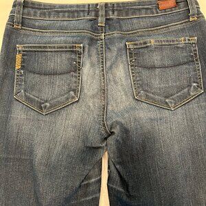 Paige Skyline Straight Size 28